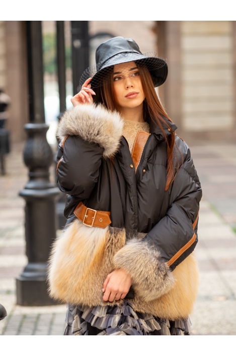 Дамско пухено яке с джобове от лисица