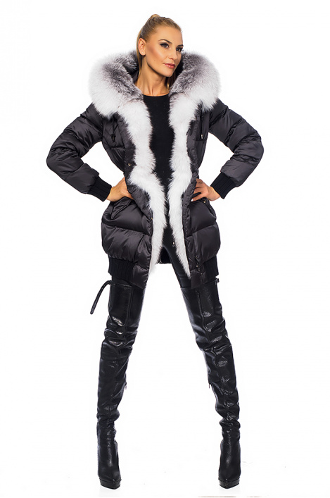  Дамскo пухенo яке с лисица