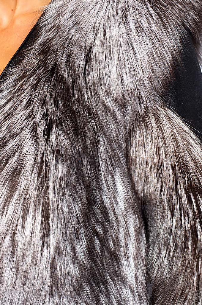 Дамско кожено палто с лисица