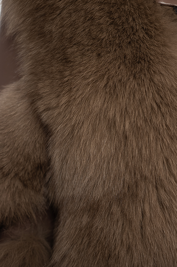 Дамскo късо кожено яке с лисица